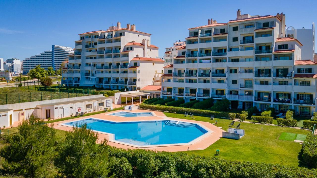 2Bdr Duplex W Ac & Pool In Portimao By Lovelystay エクステリア 写真